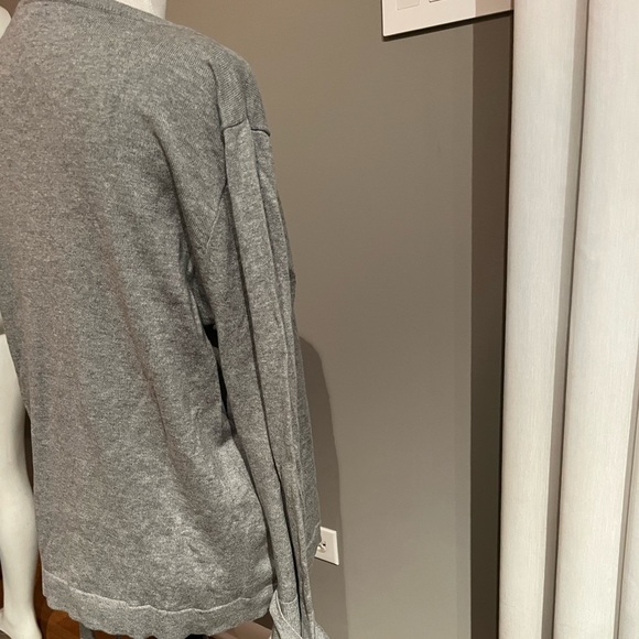 NWOT jcrew gray cotton sweater with bell sleeves. Size xl. - Picture 7 of 16